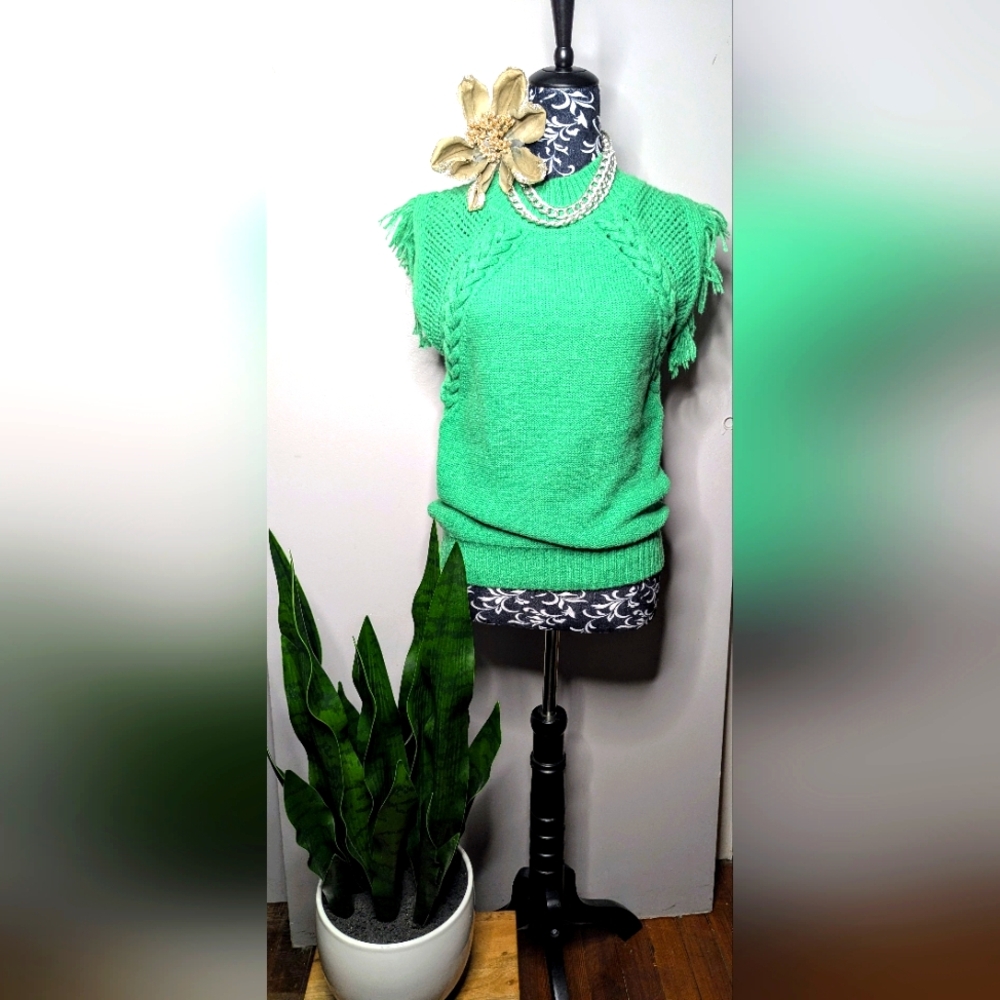 Green pullover Sweater Vest